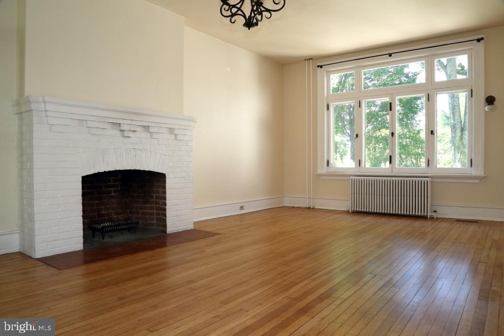 LANCASTER - Residential