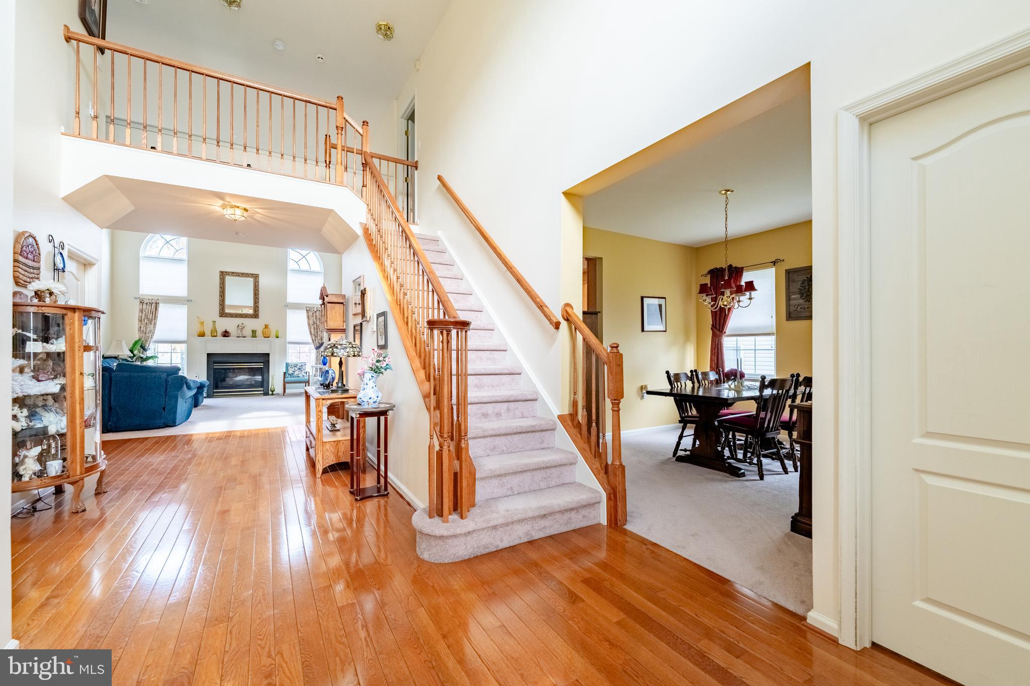 2927 LIFFORD LANE