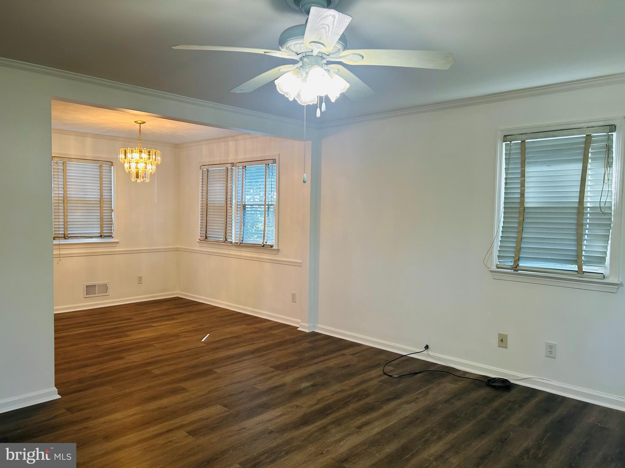 MURRAY HILL - Residential