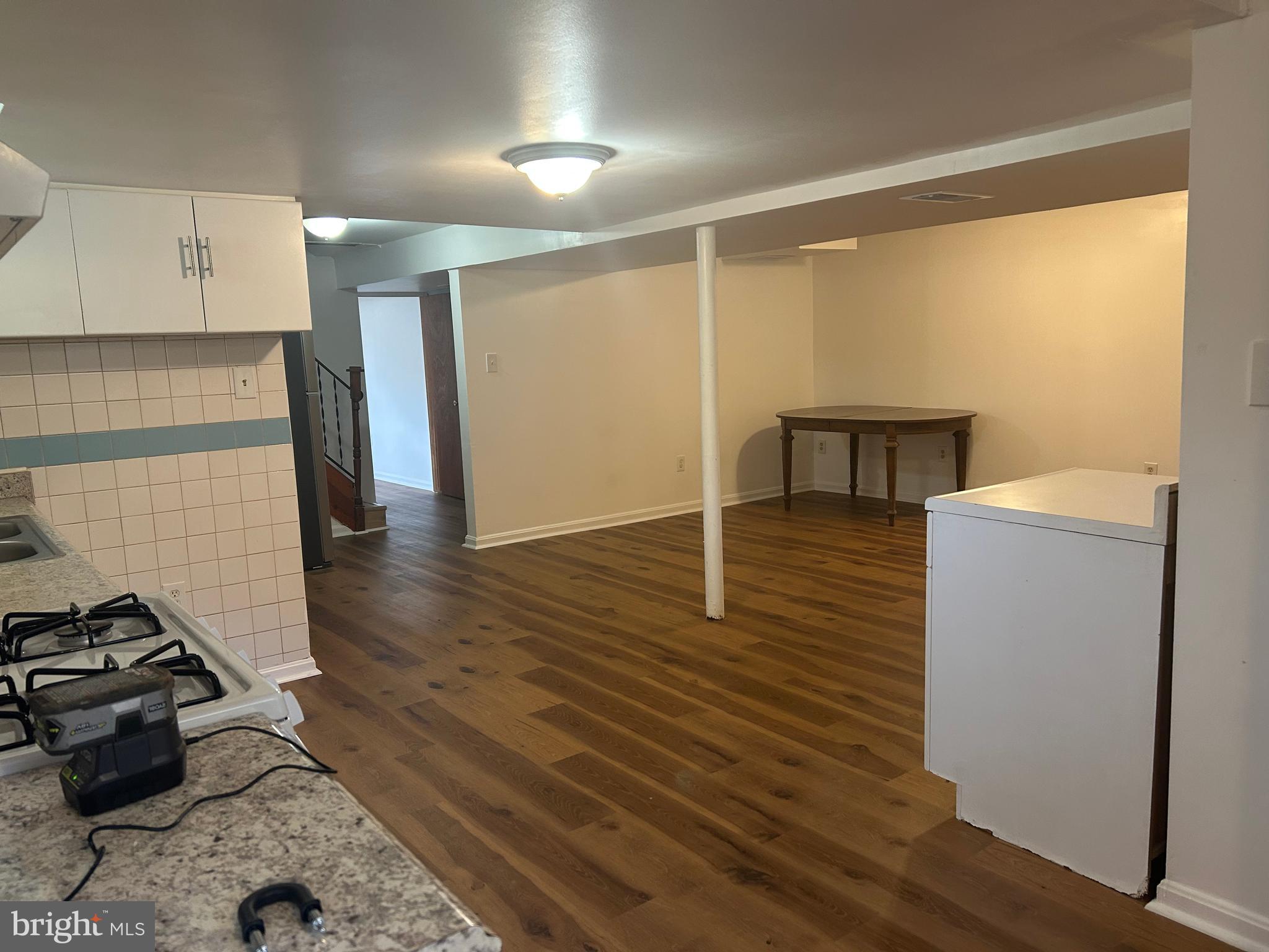 MURRAY HILL - Residential