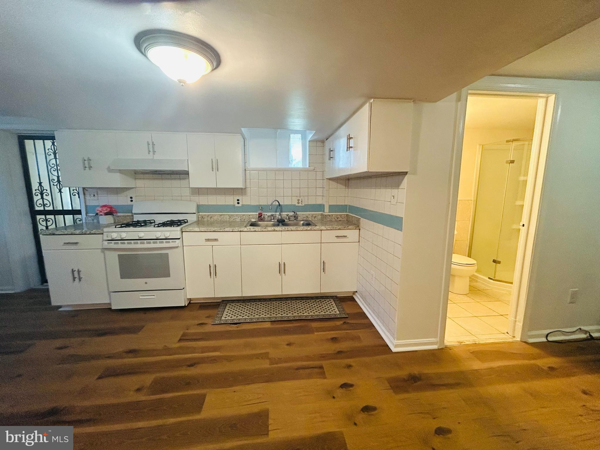 MURRAY HILL - Residential