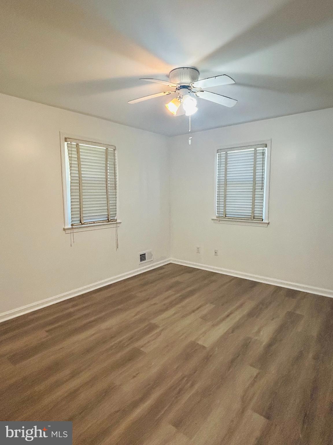 MURRAY HILL - Residential