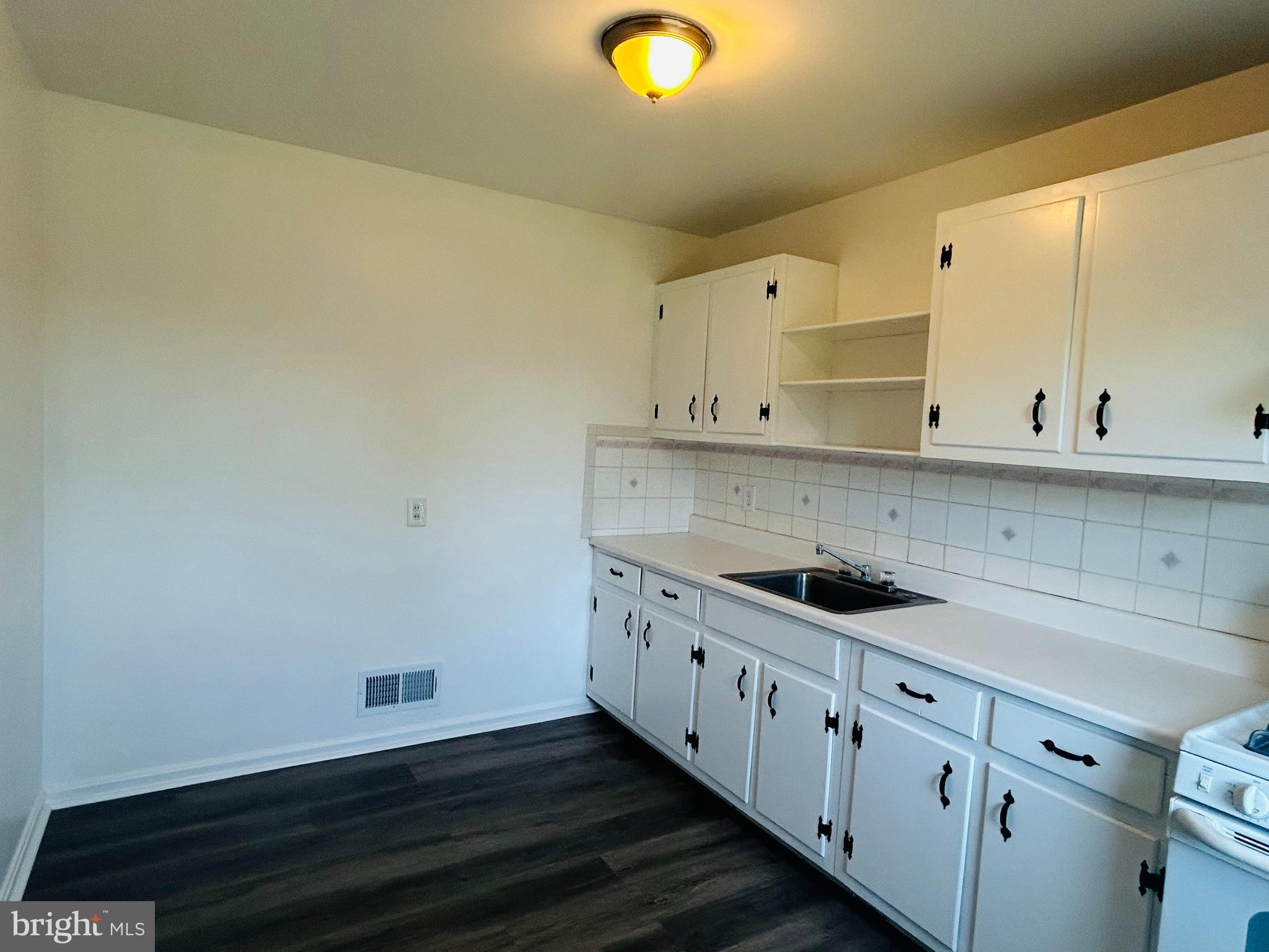 MURRAY HILL - Residential