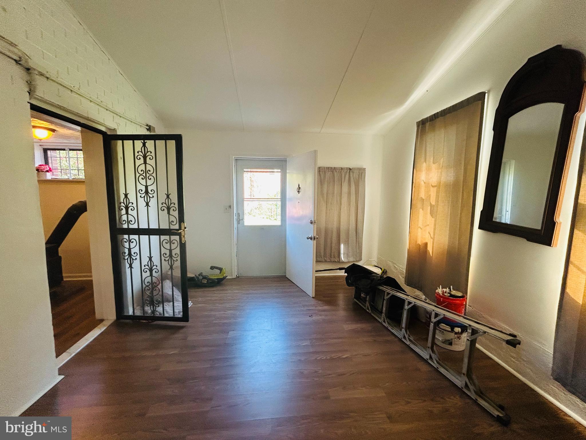 MURRAY HILL - Residential