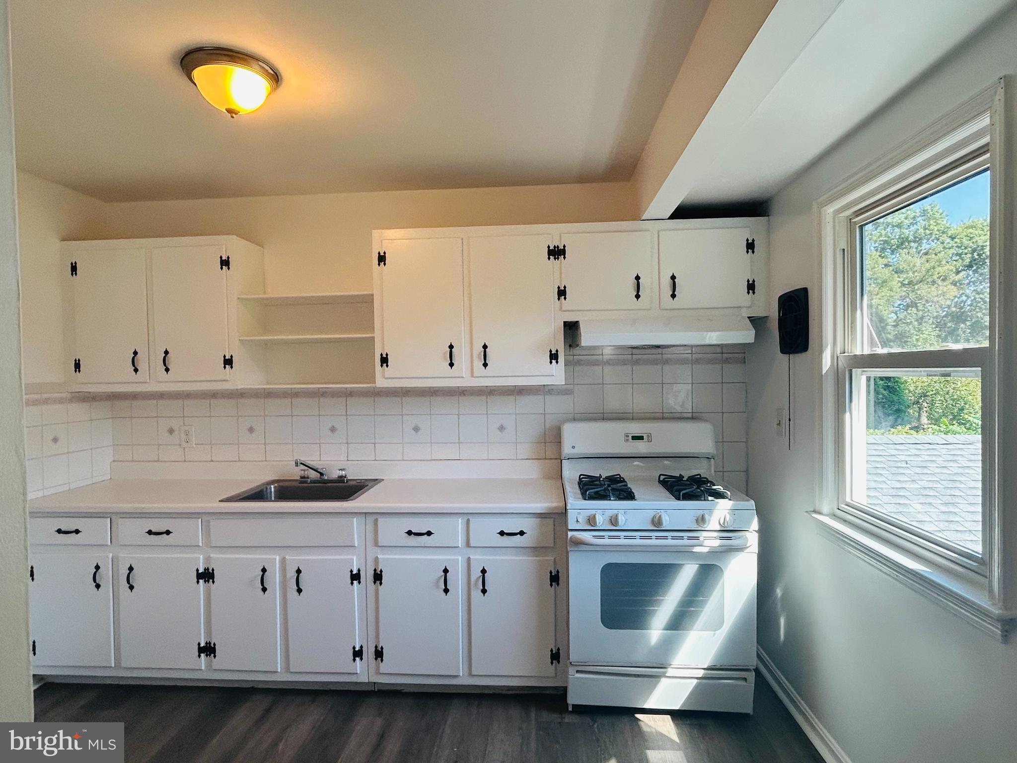 MURRAY HILL - Residential