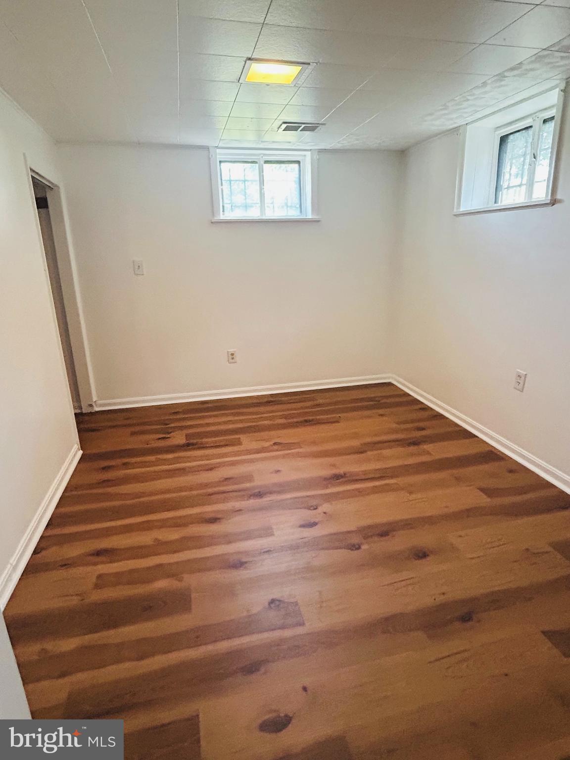 MURRAY HILL - Residential