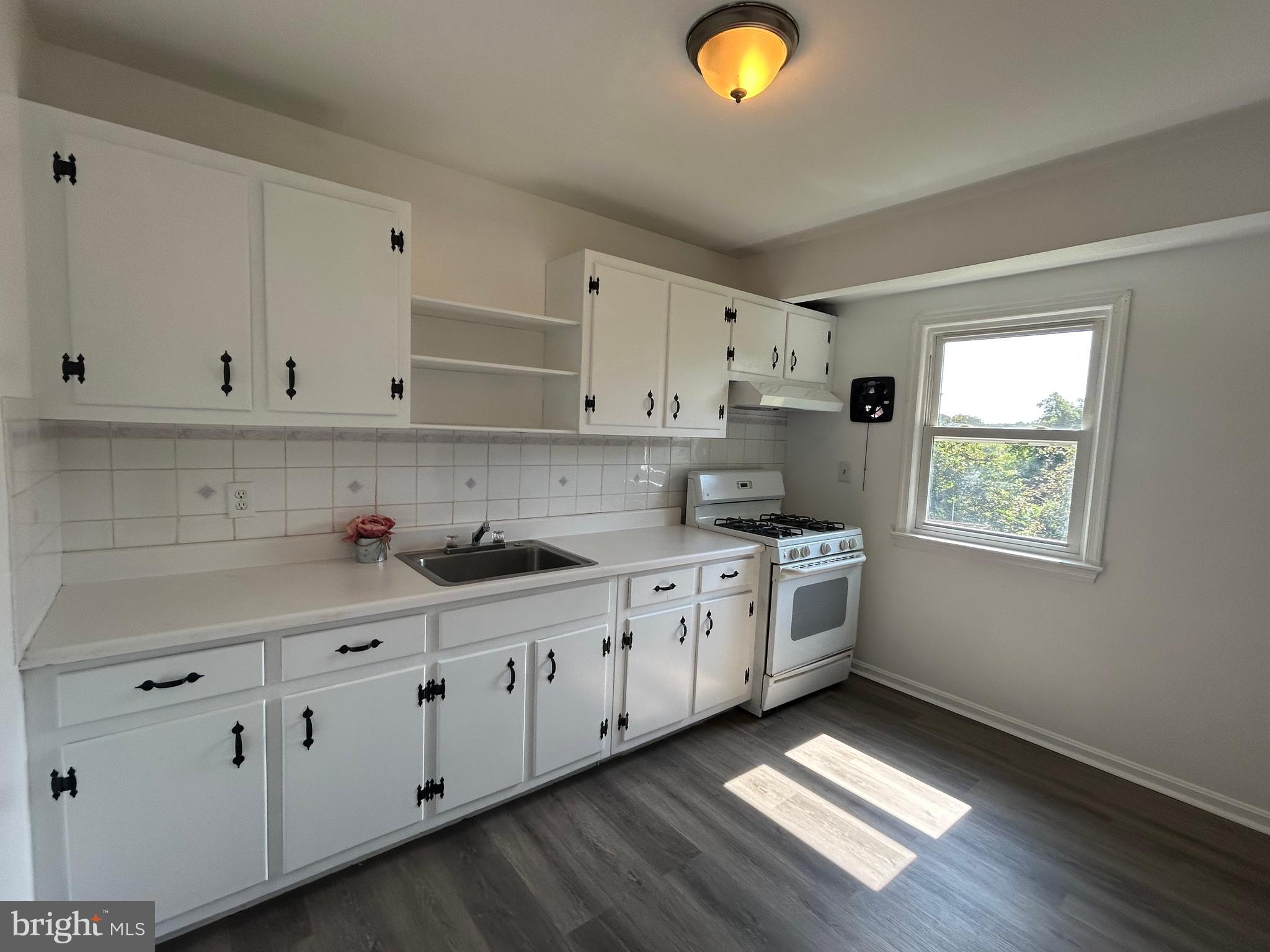 MURRAY HILL - Residential