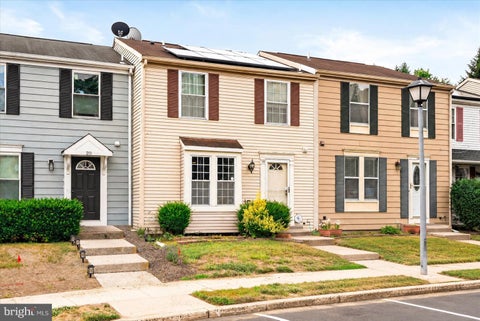 Townhouse For Sale - 19 James Cubberly Court<br/> Mercer County, HAMILTON, NJ 08610