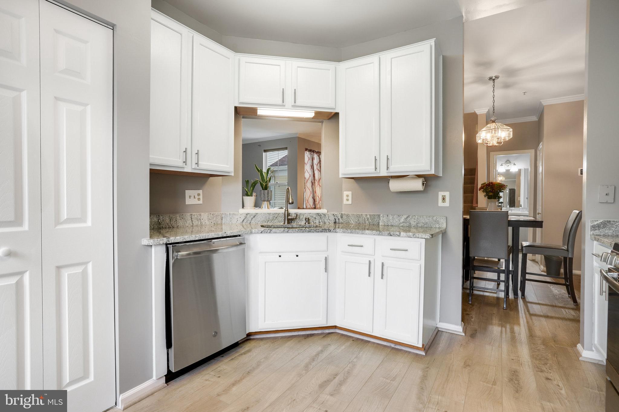 ASHBURN VILLAGE - Residential