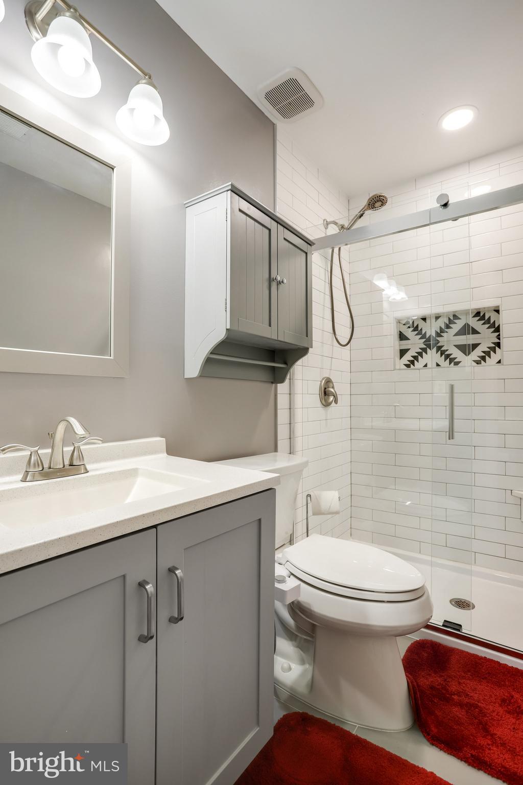 ASHBURN VILLAGE - Residential