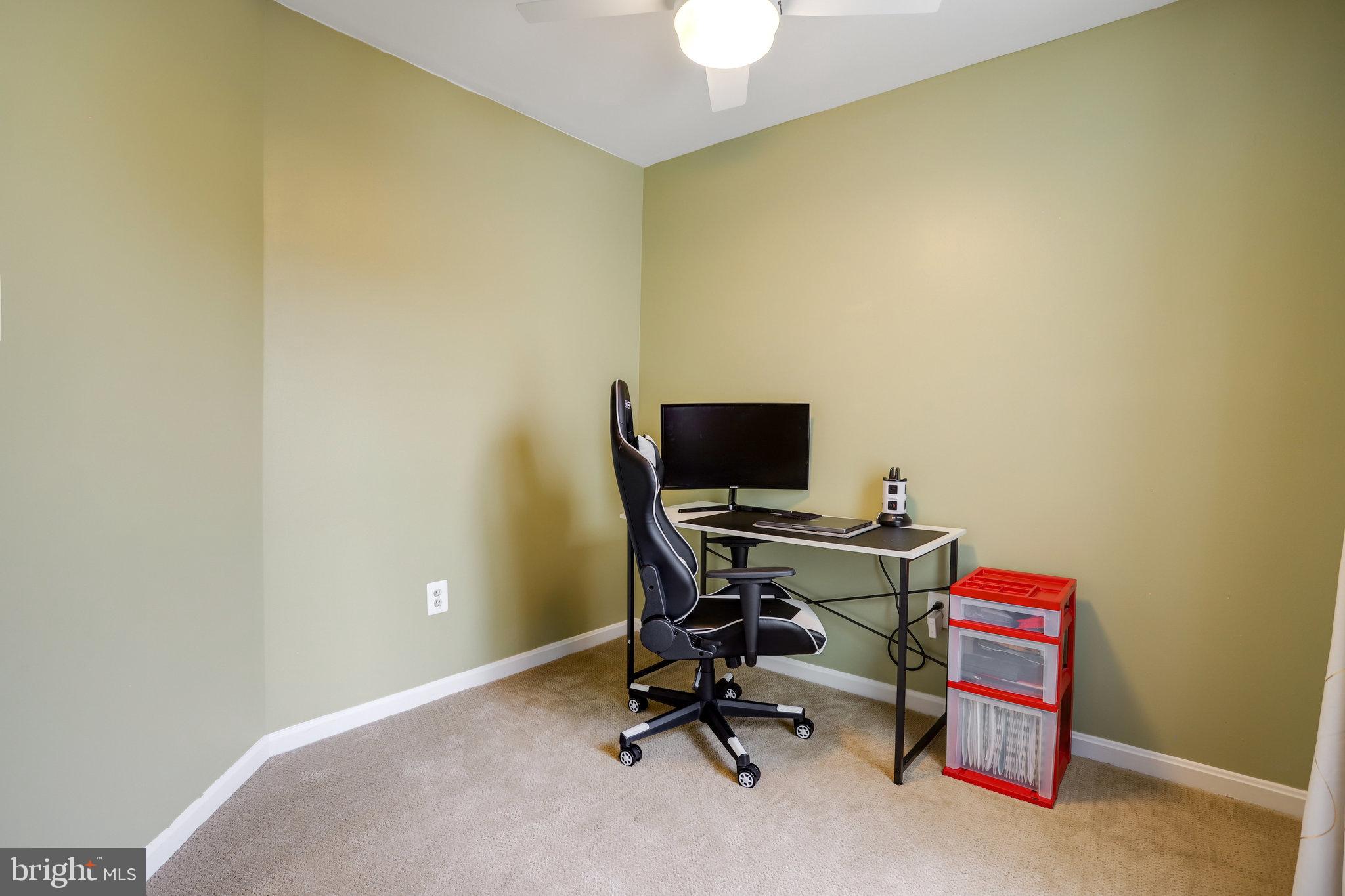 ASHBURN VILLAGE - Residential