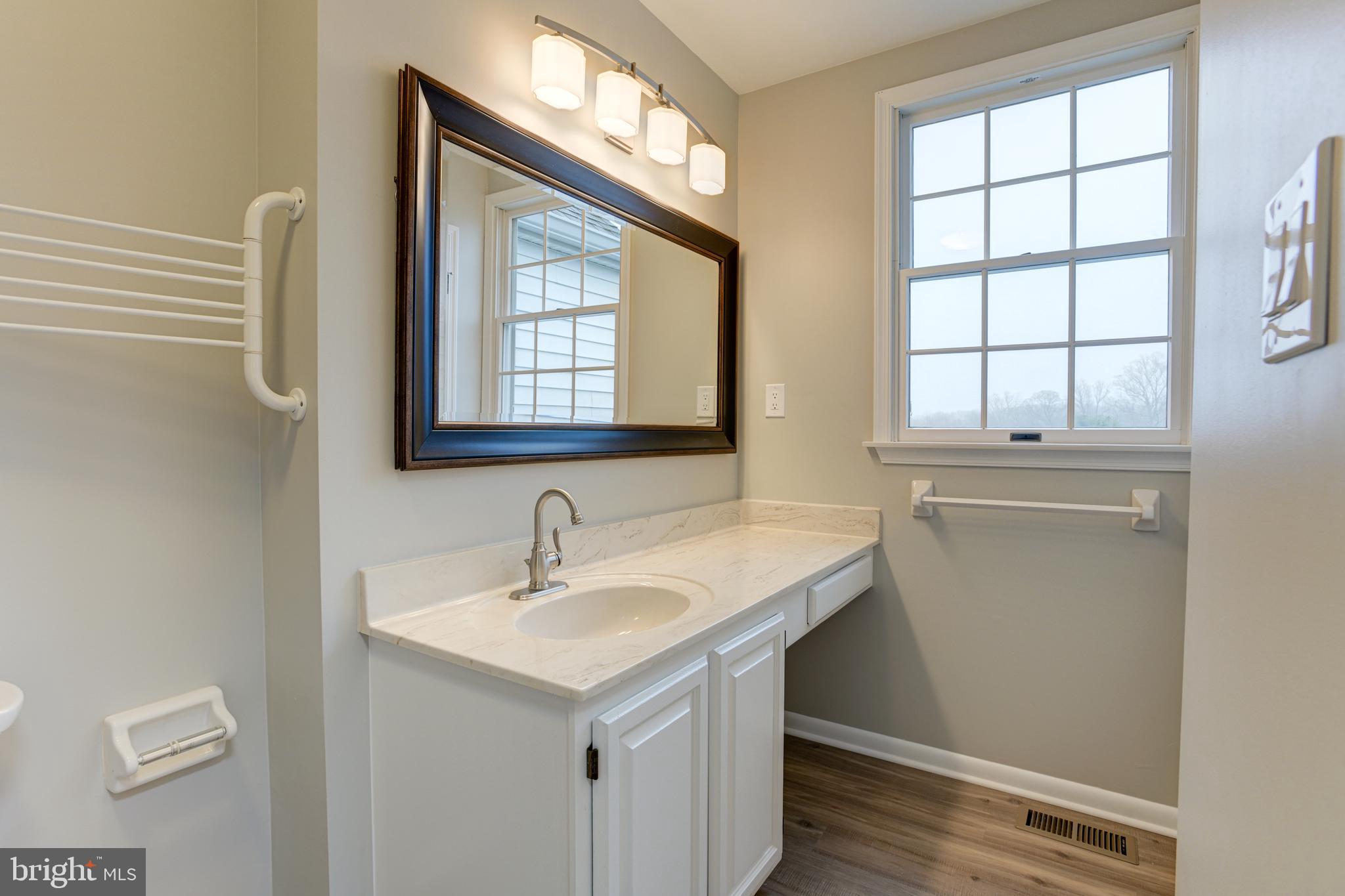 HUNTERS RUN - Residential