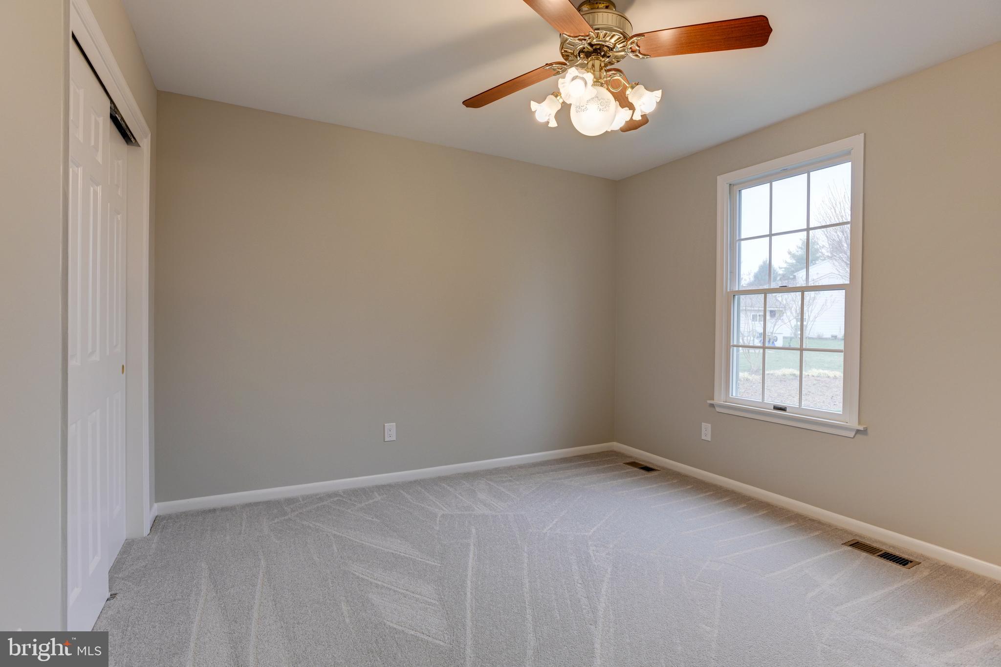 HUNTERS RUN - Residential