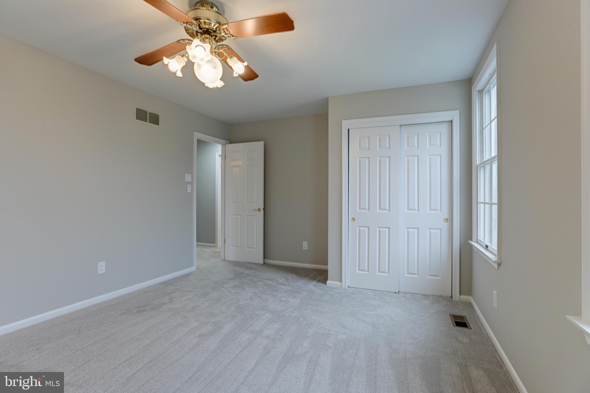 HUNTERS RUN - Residential