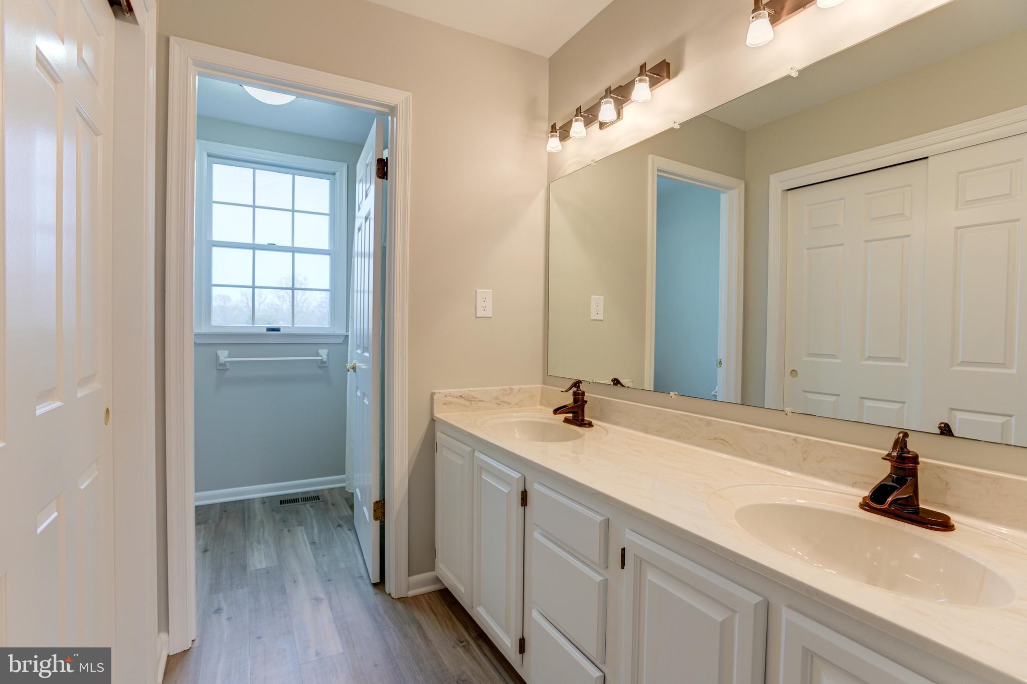 HUNTERS RUN - Residential