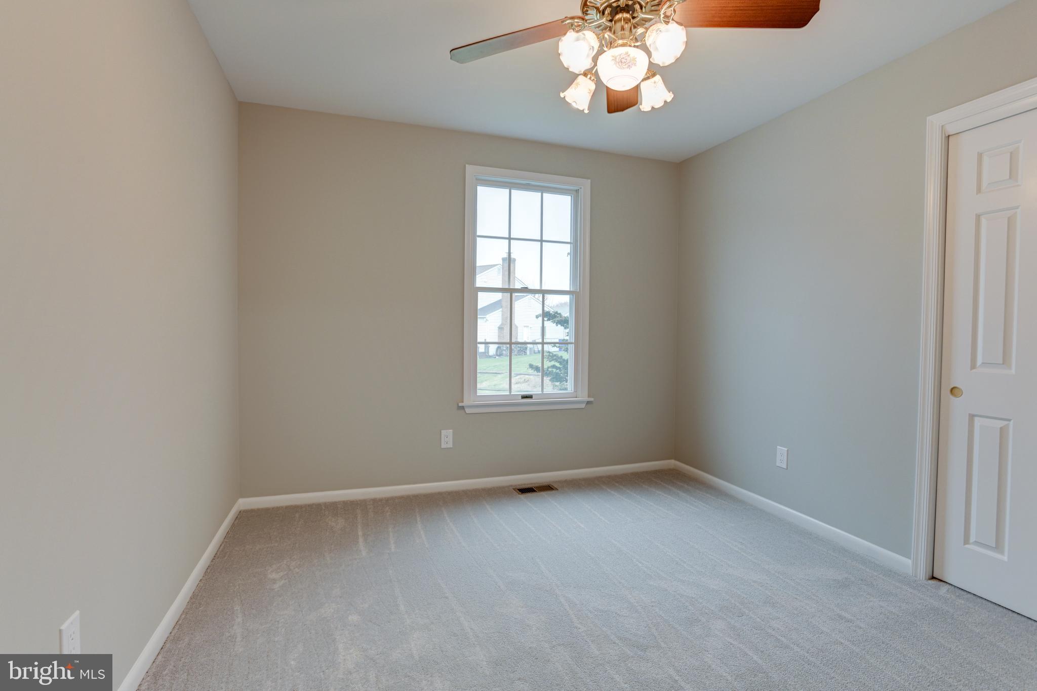 HUNTERS RUN - Residential