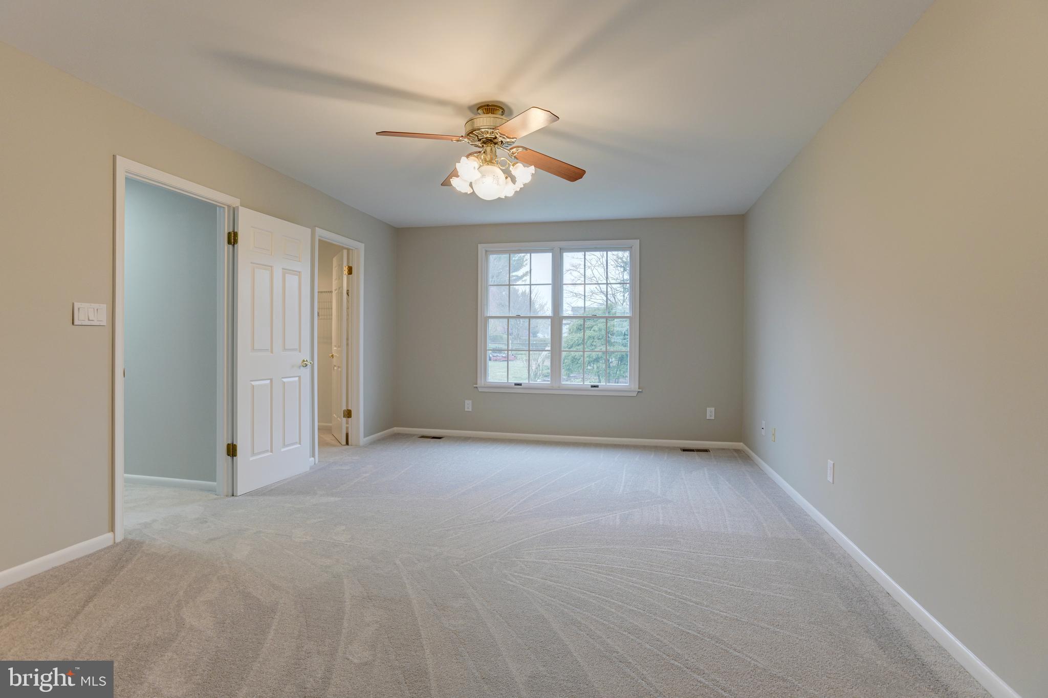 HUNTERS RUN - Residential