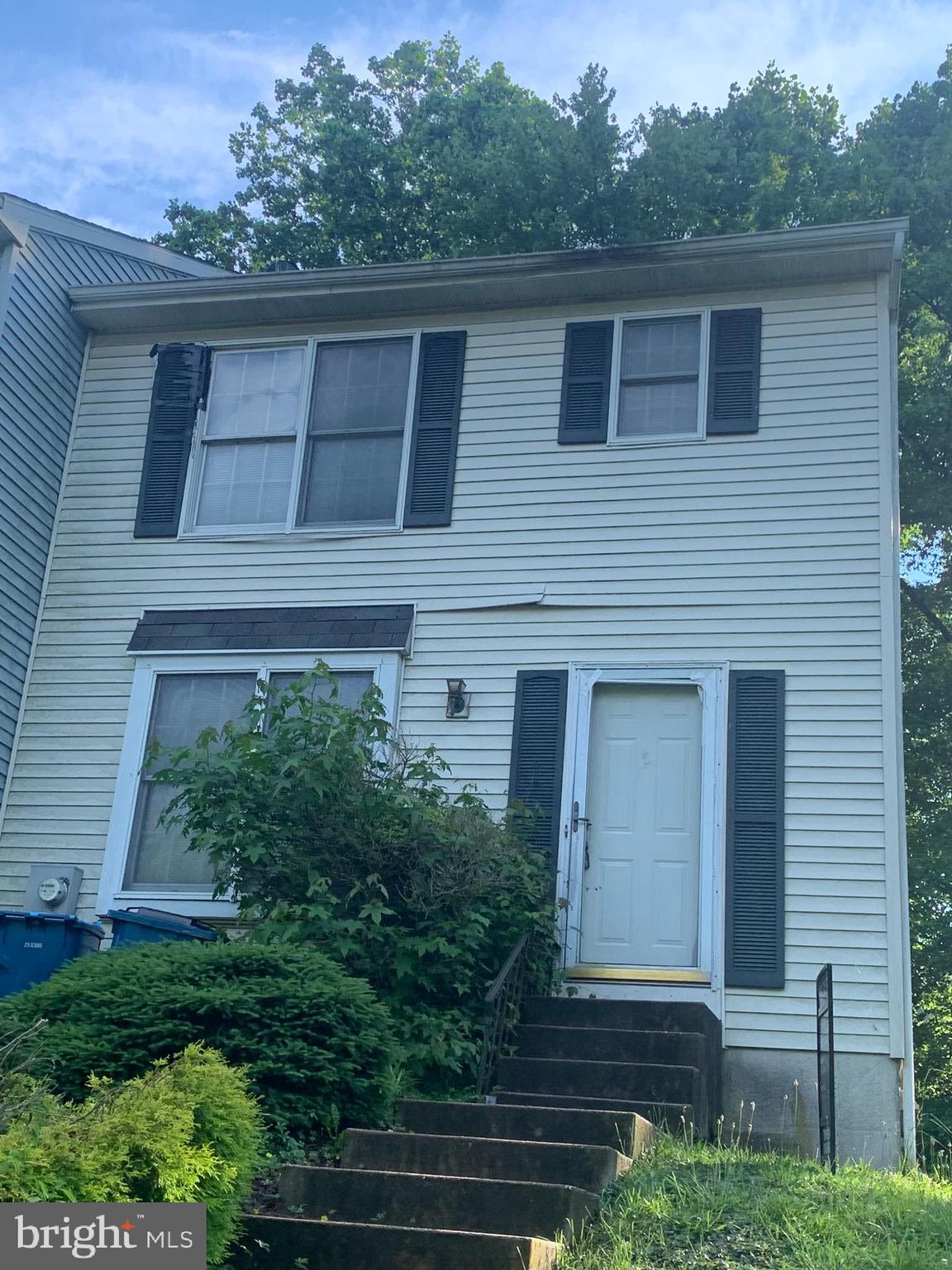 Investment Opportunity in Timberbrook. This property is being sold AS-IS and the seller will make no repairs. All inspections are for informational purposes only. This property has been rented for 30 years and would make a great flip or rental with some cosmetic finishes and some updating. Rents have gone as high as $1800 in this neighborhood. Put this on your tour today.