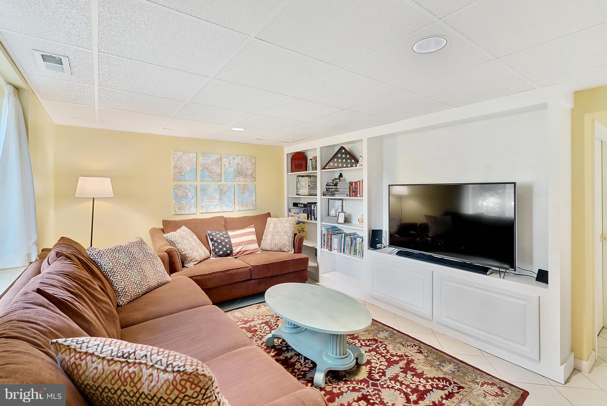 VIRGINIA HILLS - Residential