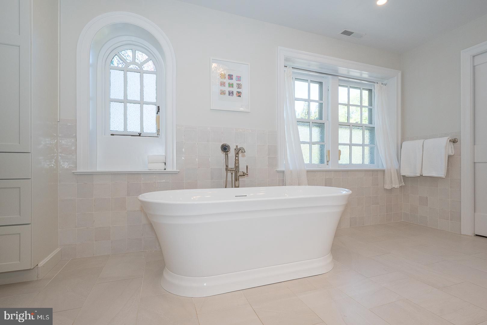 WYNNEWOOD - Residential