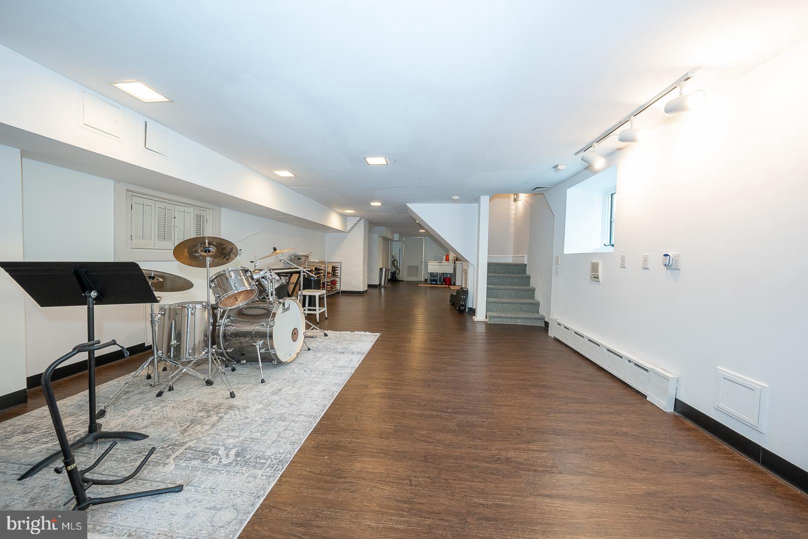 WYNNEWOOD - Residential