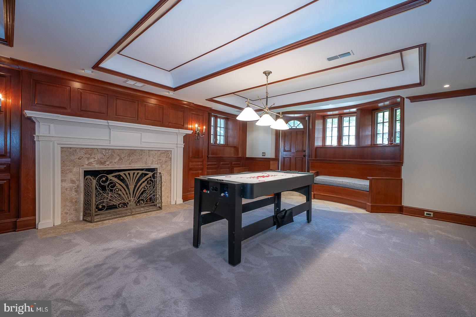 WYNNEWOOD - Residential