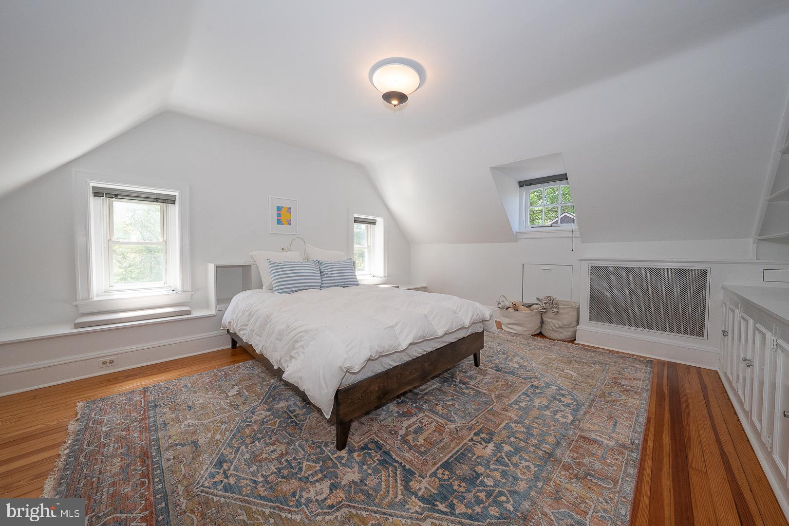 WYNNEWOOD - Residential