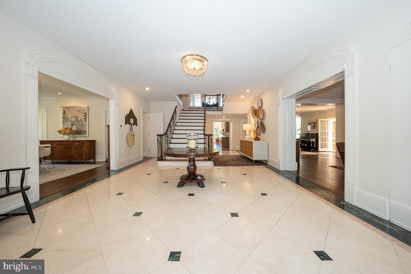 WYNNEWOOD - Residential