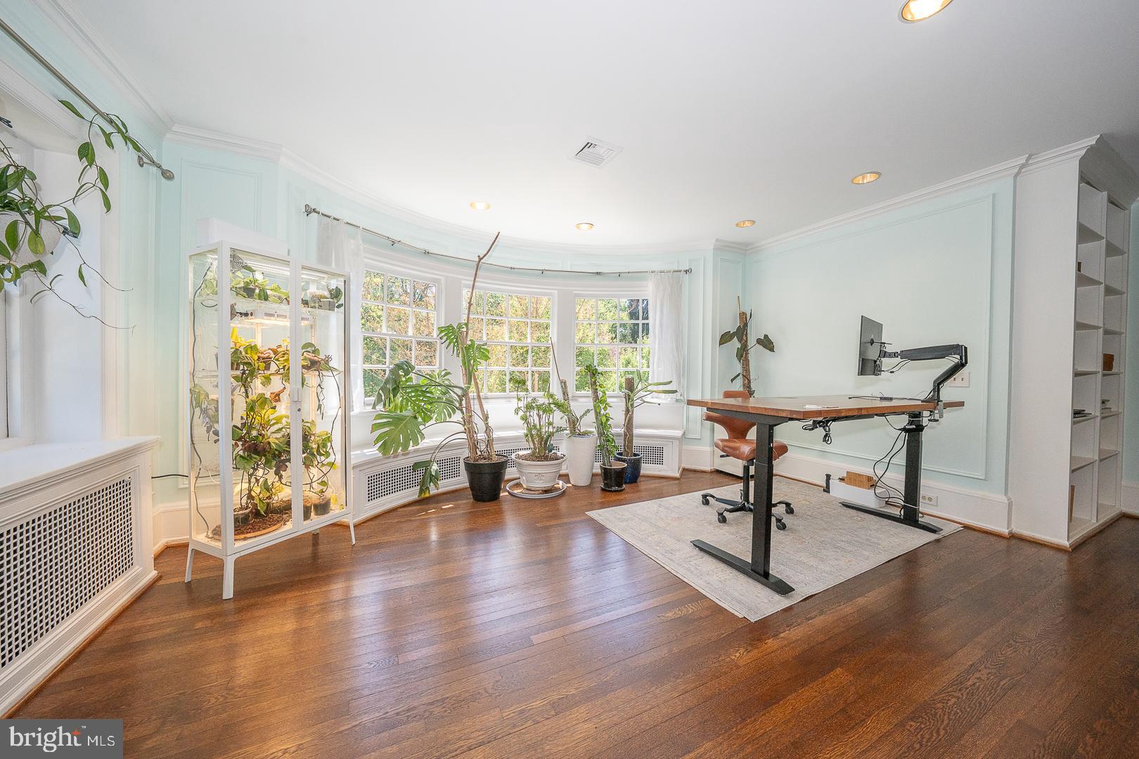 WYNNEWOOD - Residential