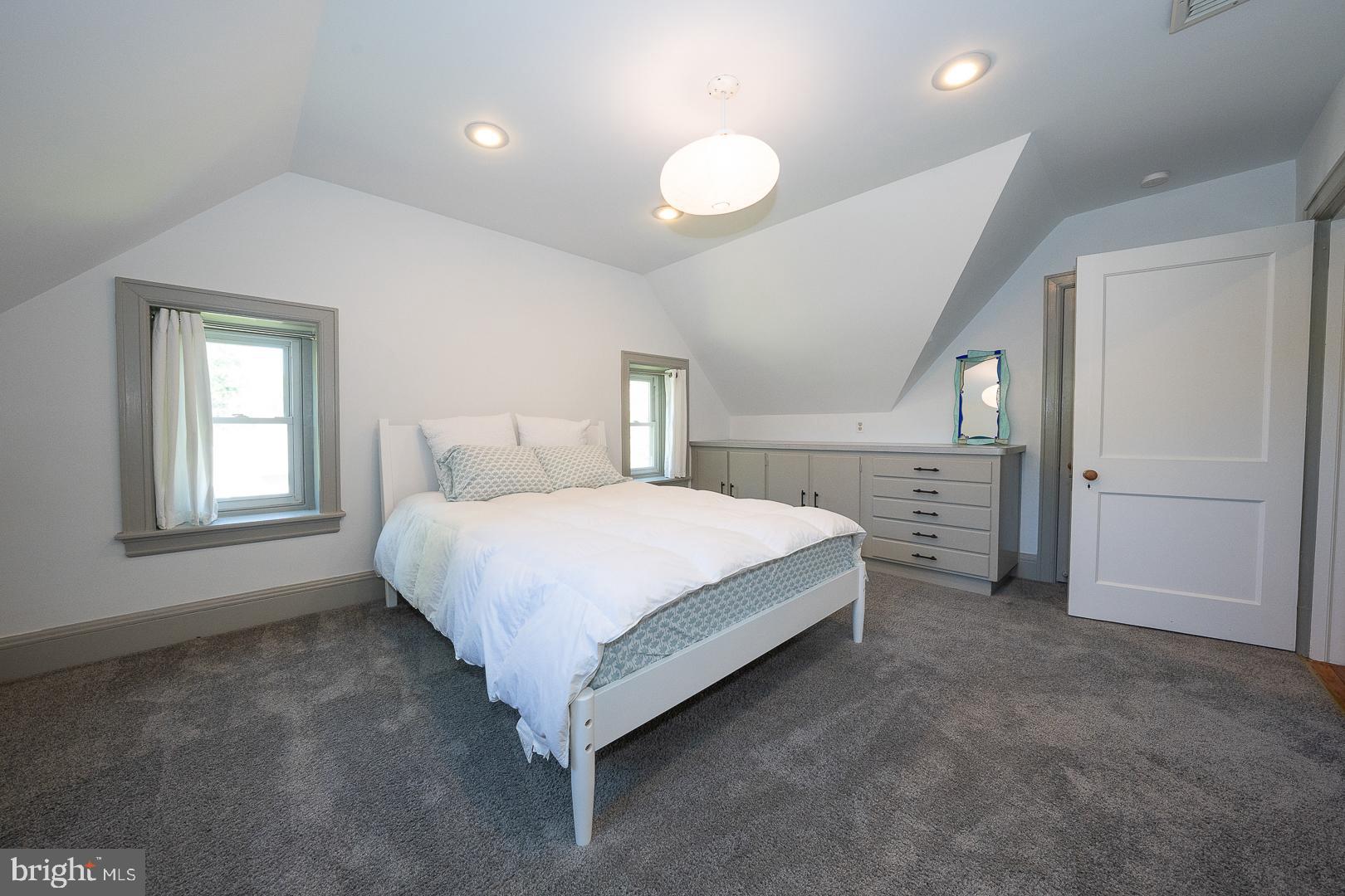 WYNNEWOOD - Residential