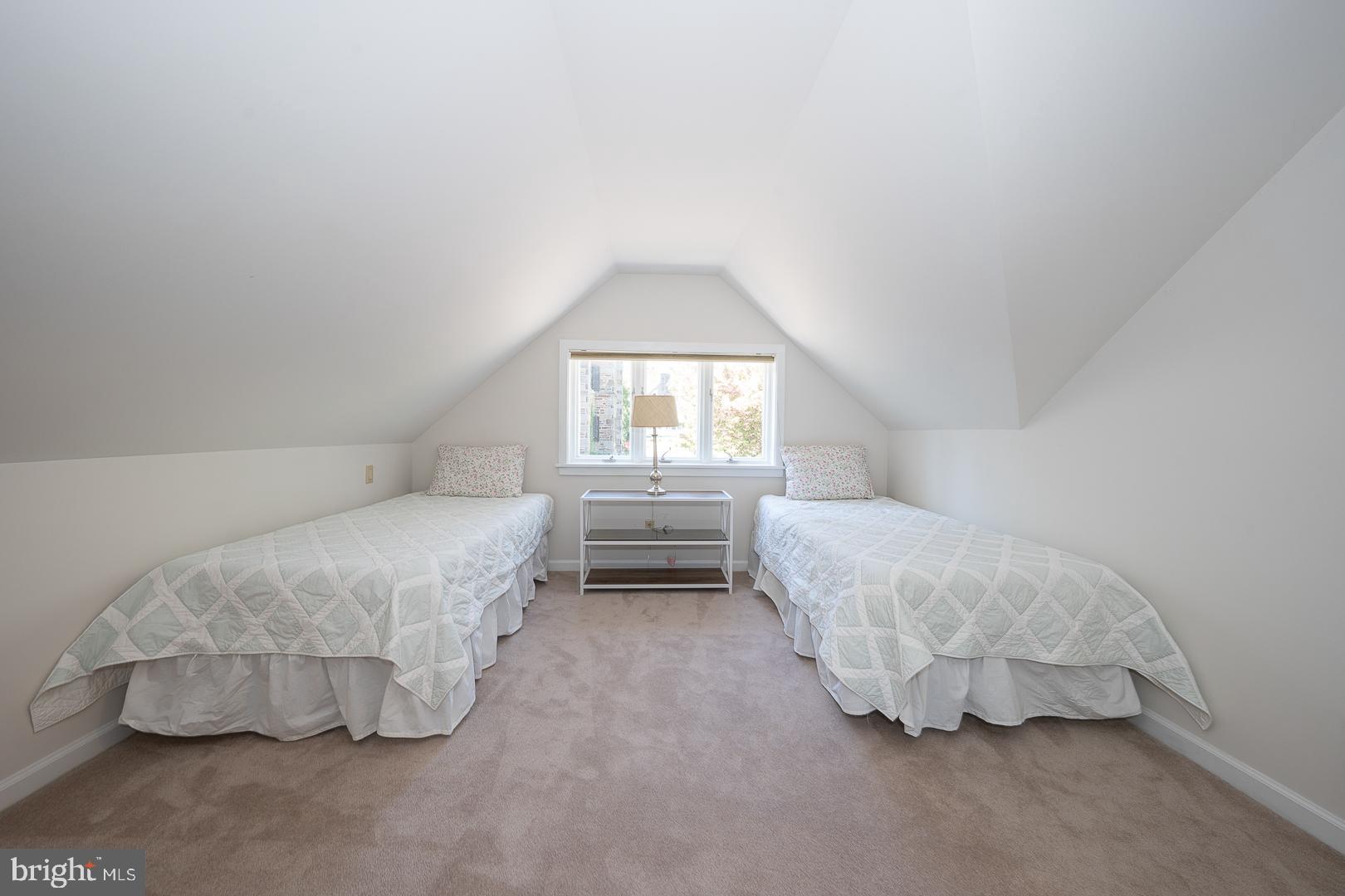 WYNNEWOOD - Residential