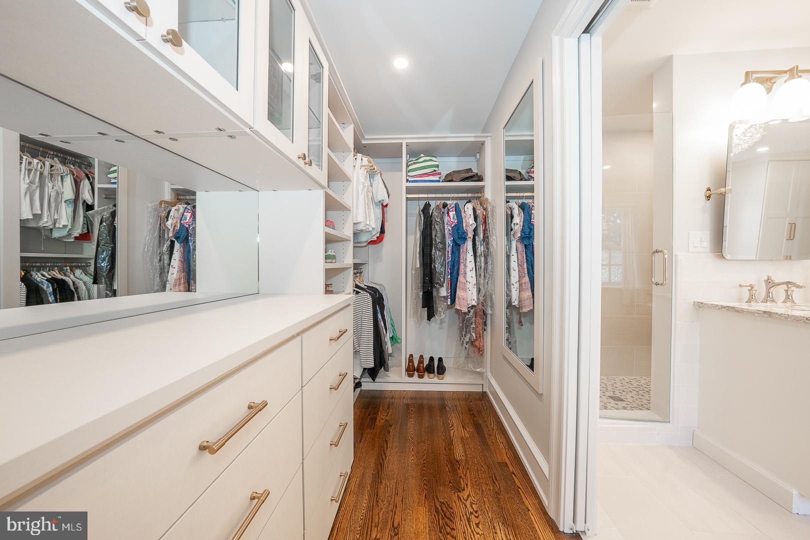 WYNNEWOOD - Residential