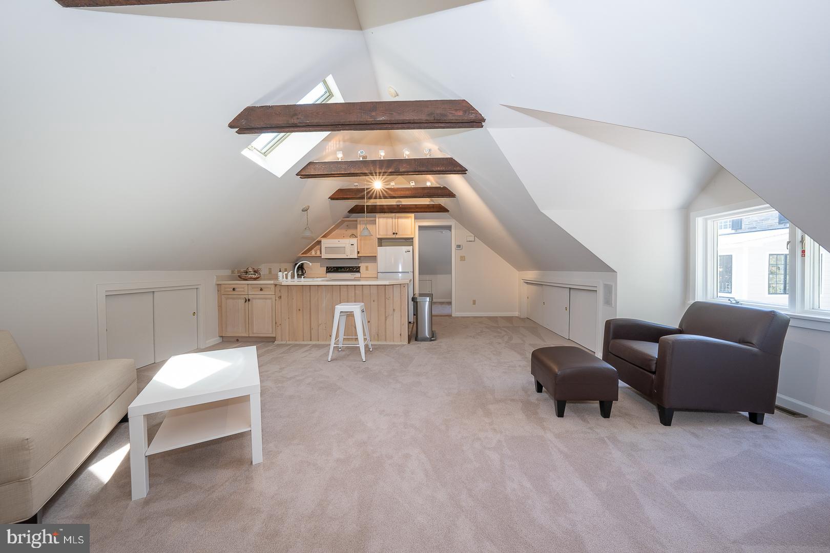 WYNNEWOOD - Residential