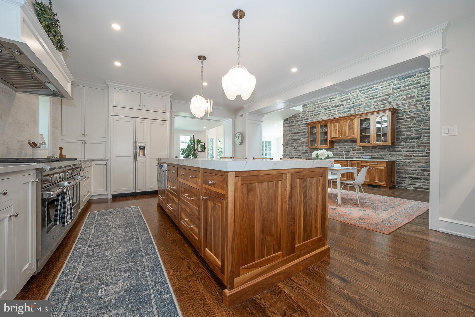 WYNNEWOOD - Residential