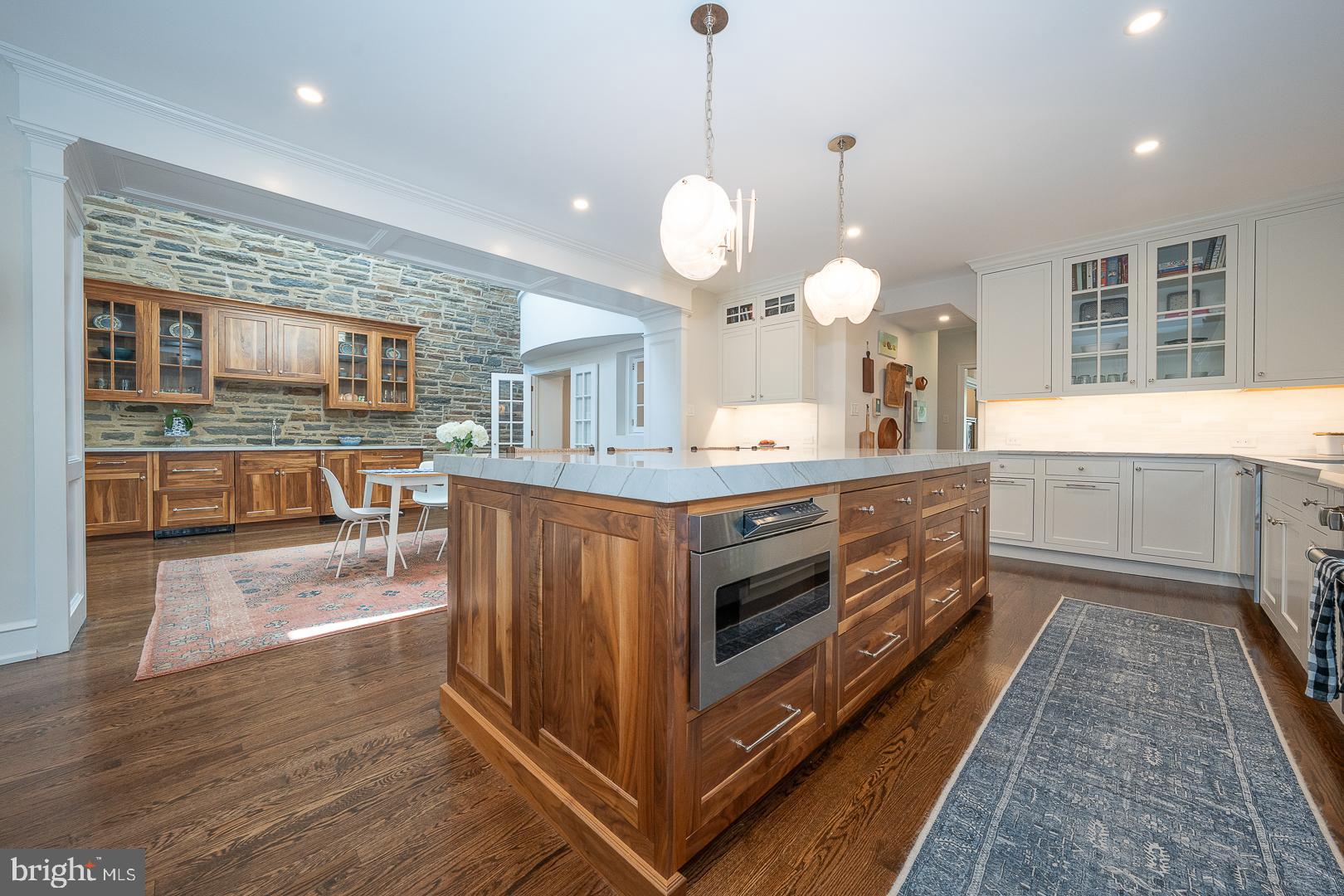 WYNNEWOOD - Residential