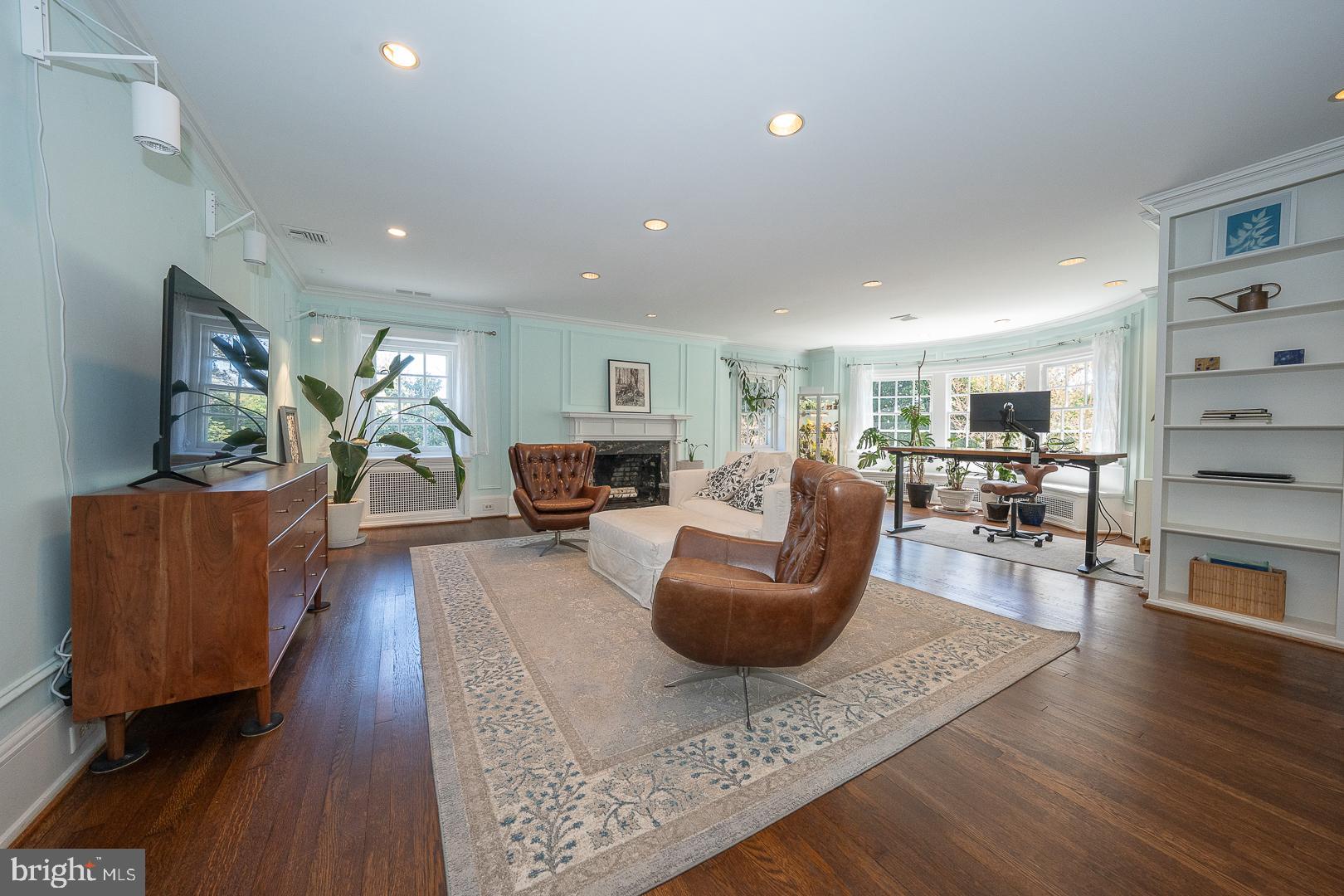 WYNNEWOOD - Residential