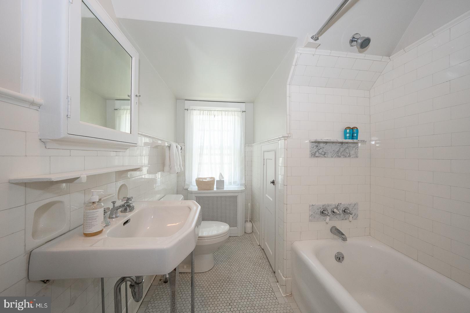 WYNNEWOOD - Residential