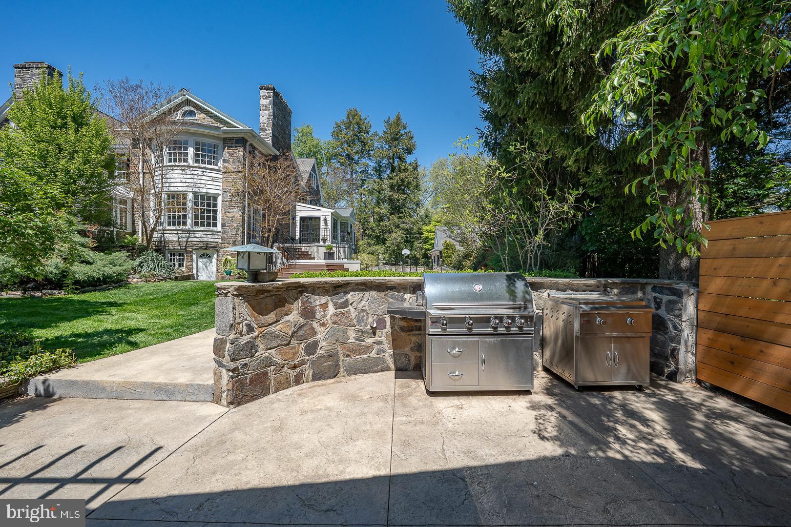 WYNNEWOOD - Residential