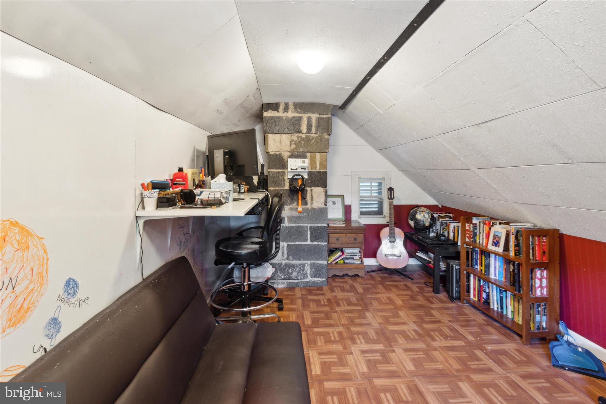 MILMONT PARK - Residential