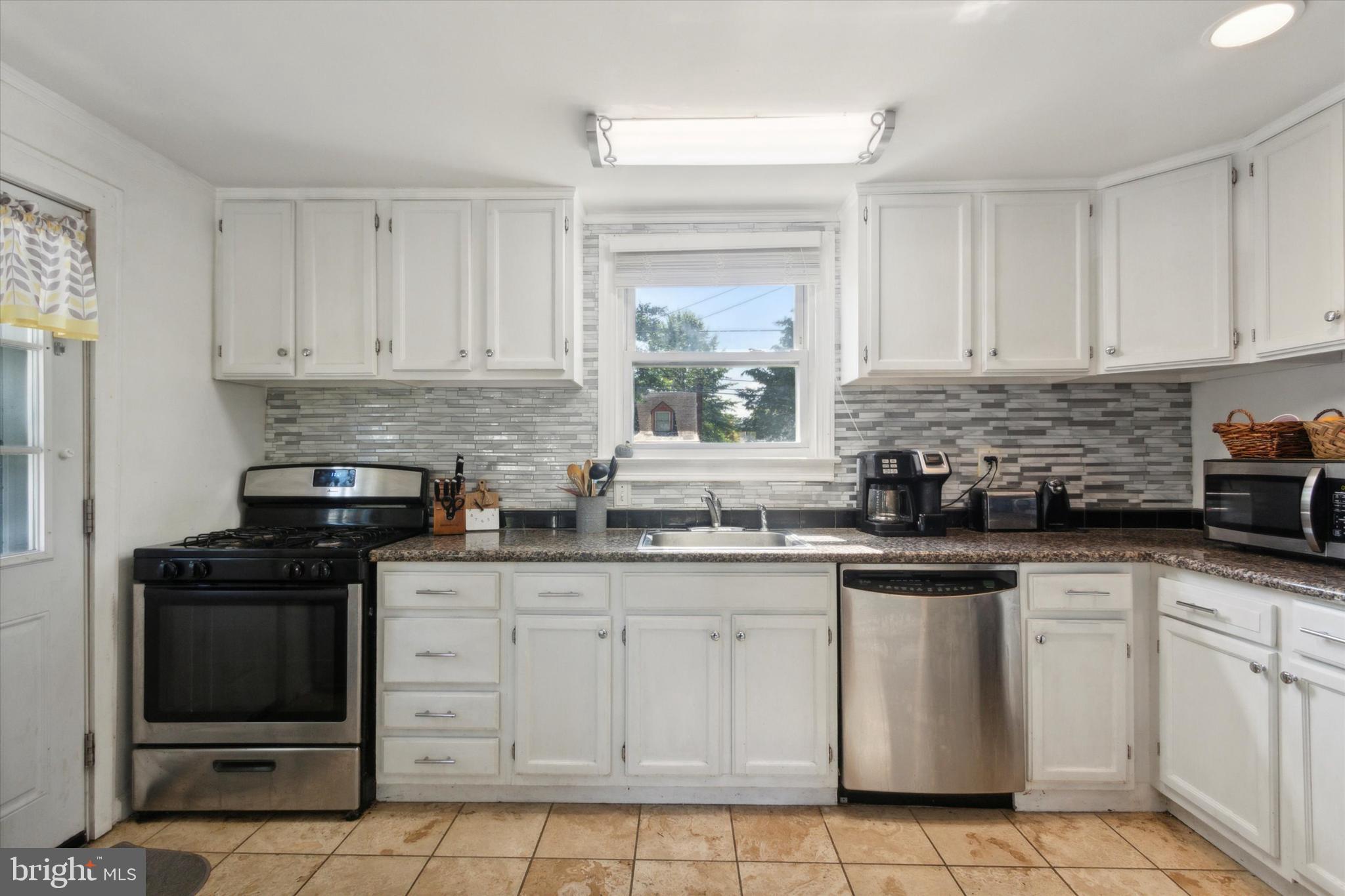 MILMONT PARK - Residential