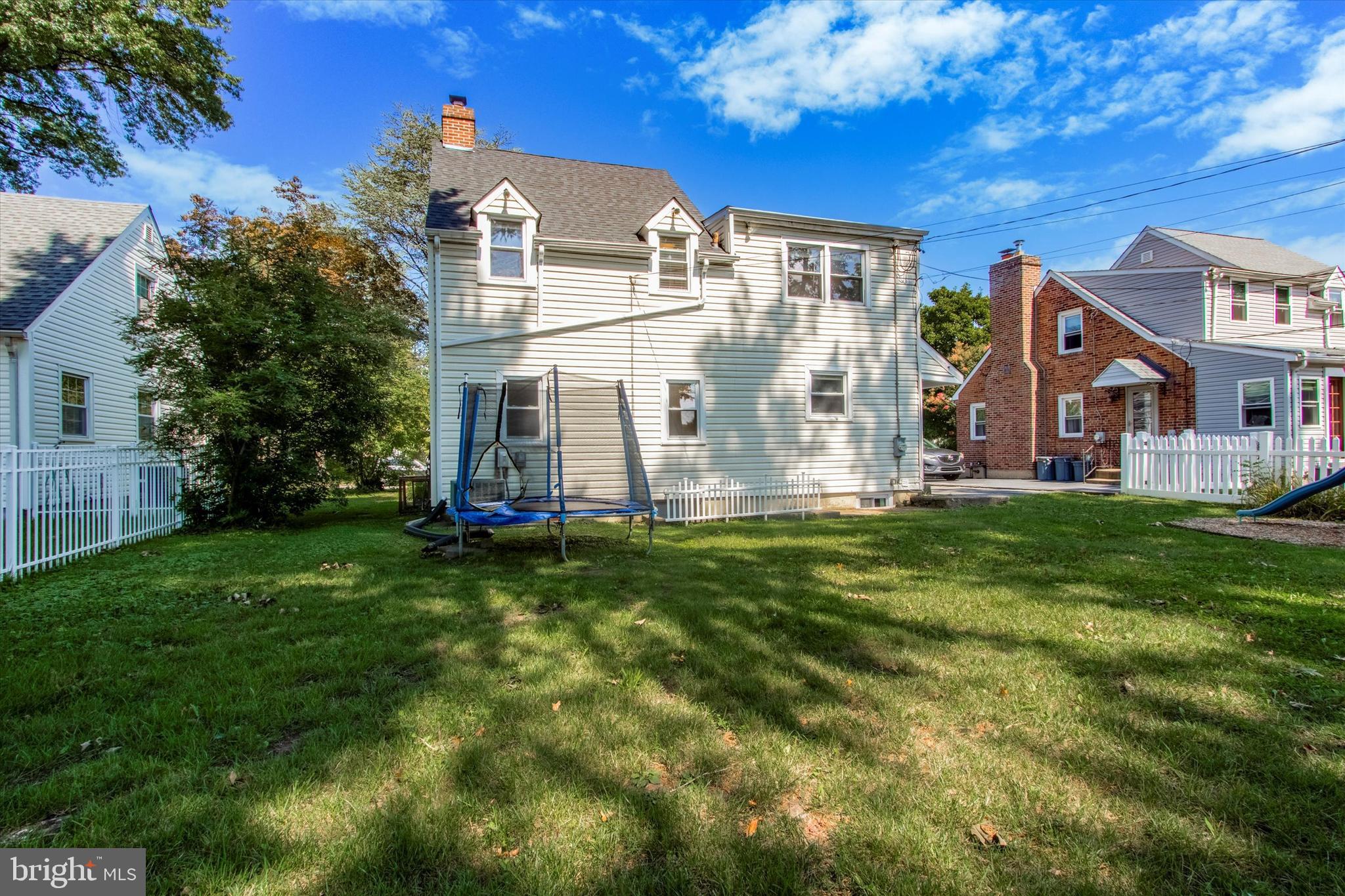 MILMONT PARK - Residential