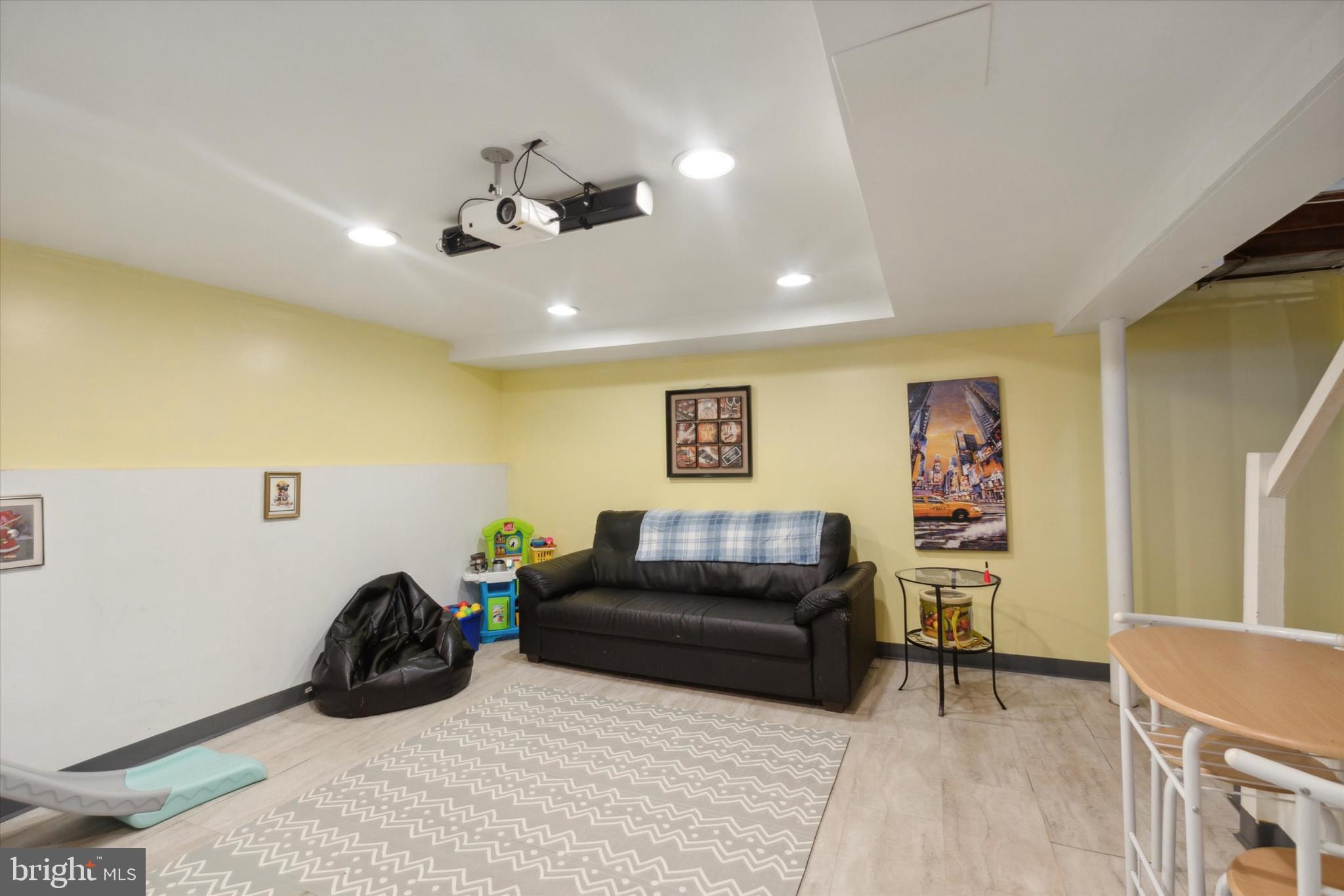 MILMONT PARK - Residential