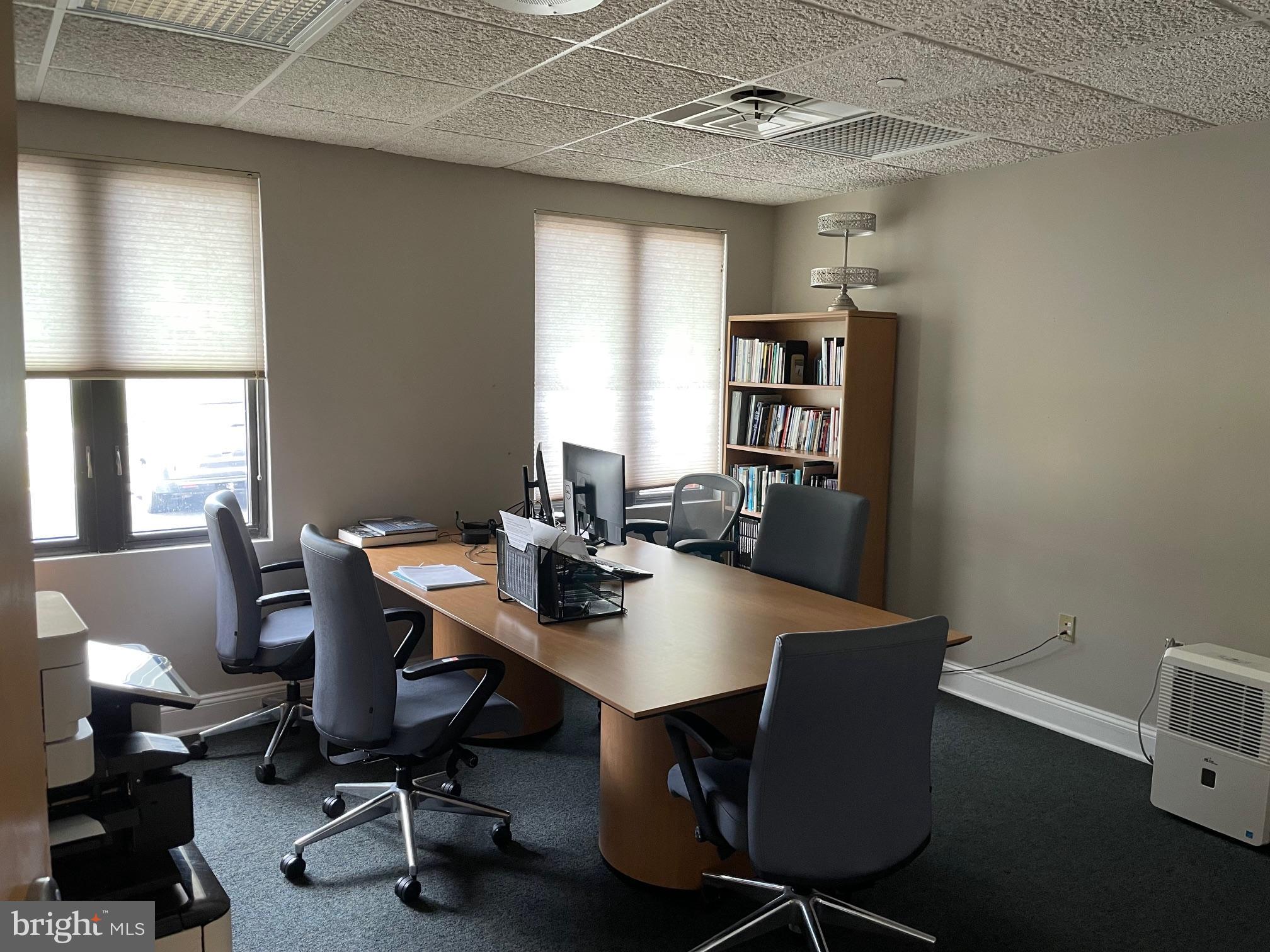 FOXCROFT OFFICE BLDG - Commercial Lease