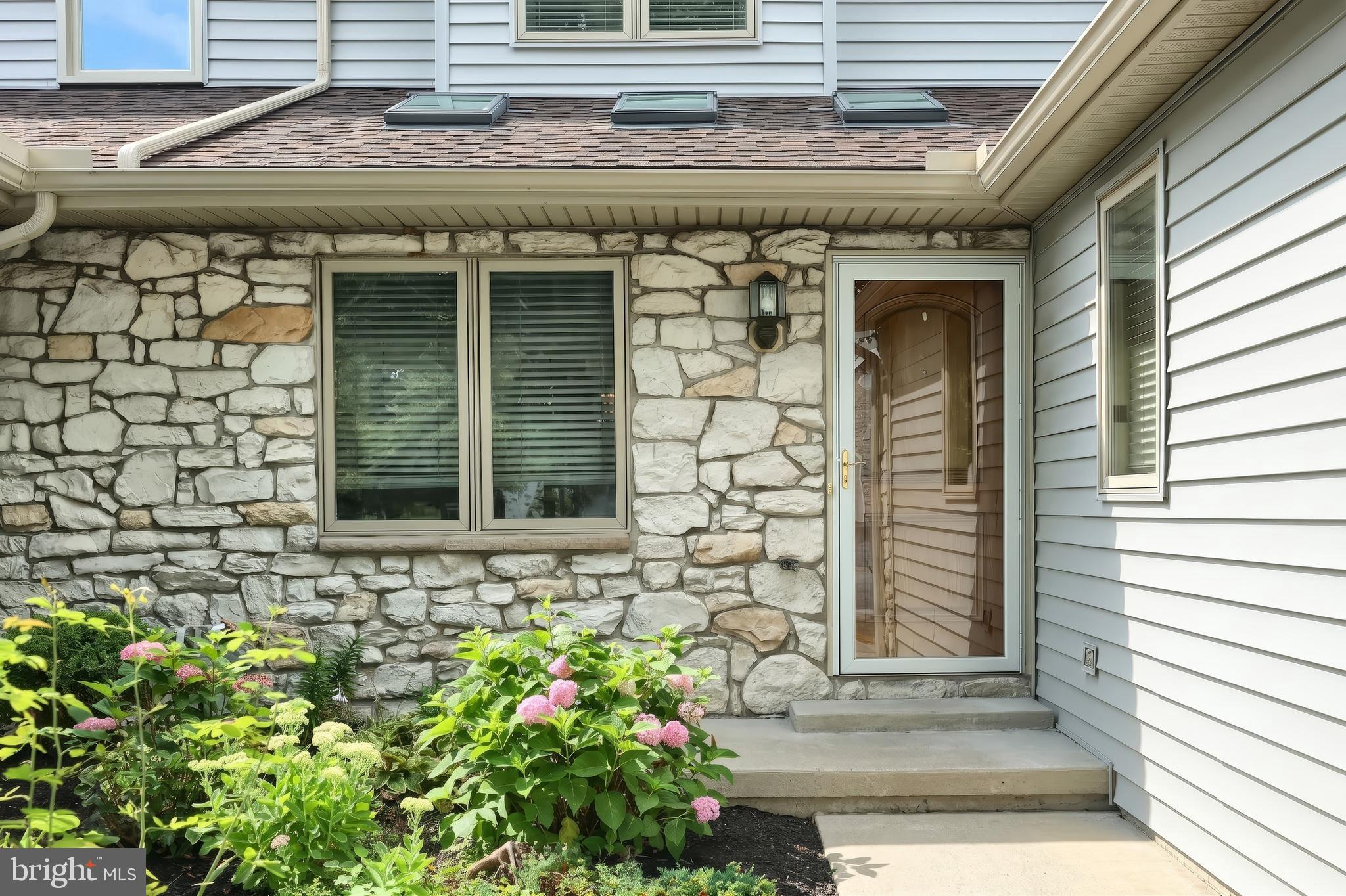 2632 FAIRWAY DRIVE 2632