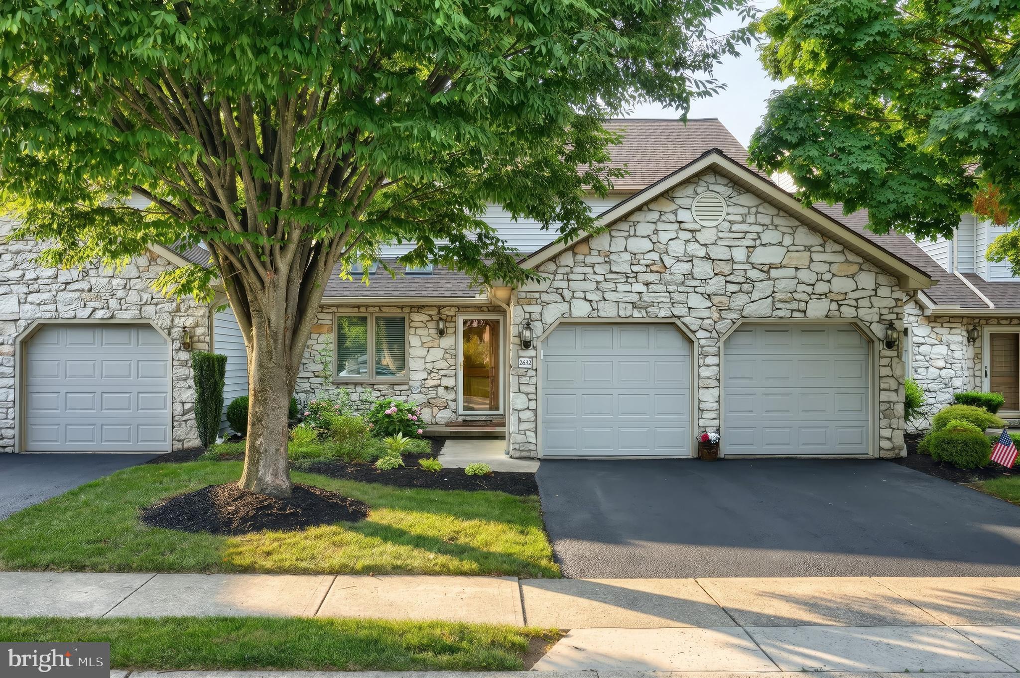 2632 FAIRWAY DRIVE 2632