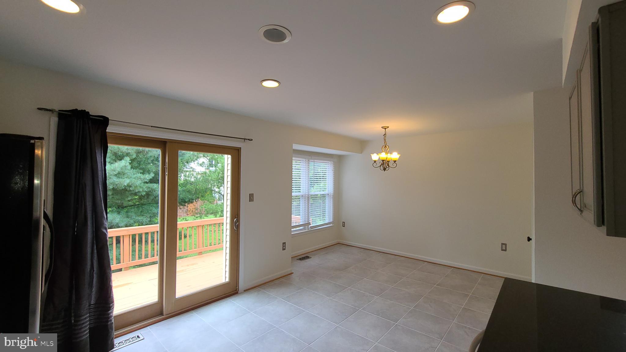 ASHBURN FARM - Residential Lease