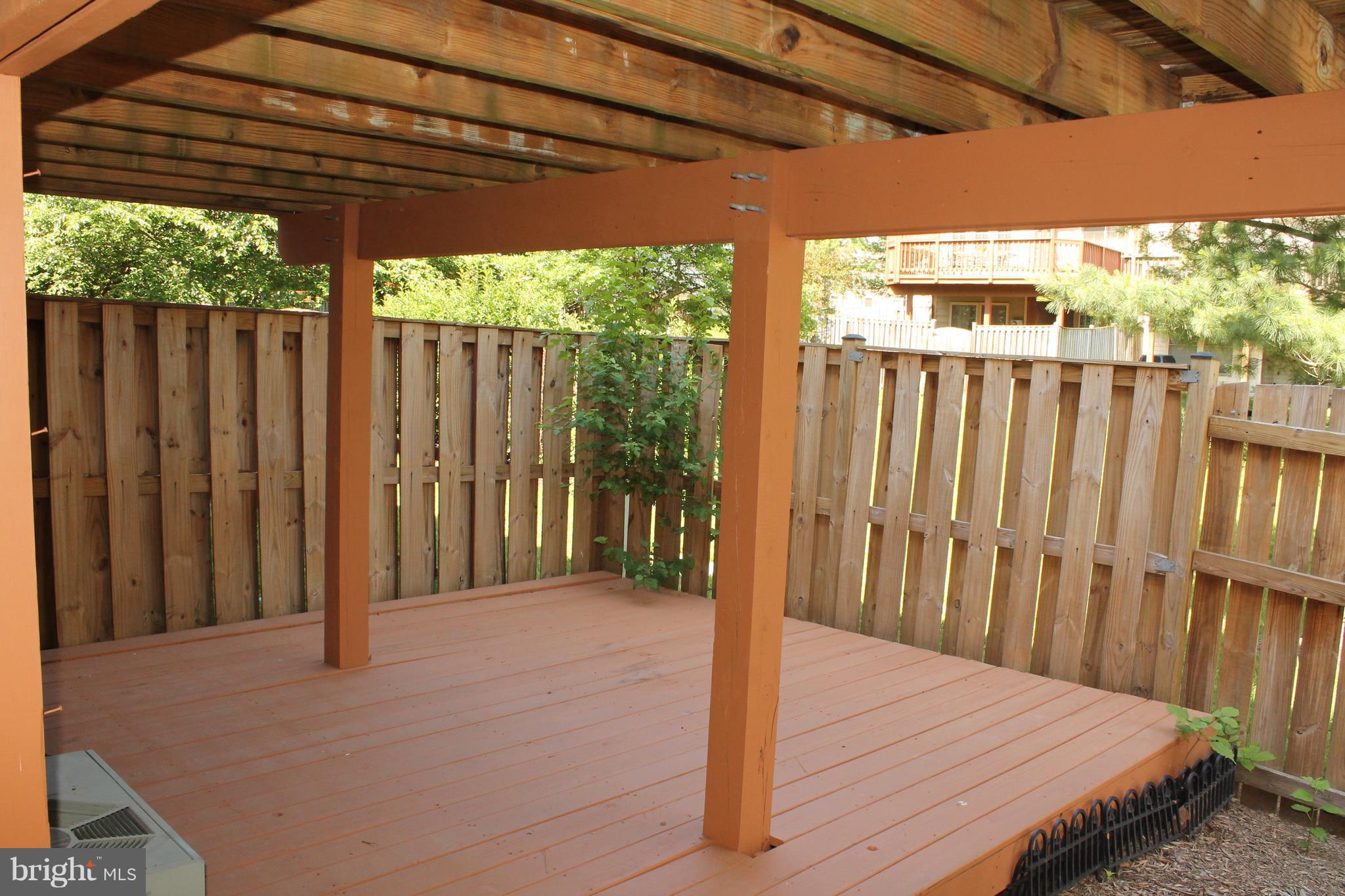 ASHBURN FARM - Residential Lease