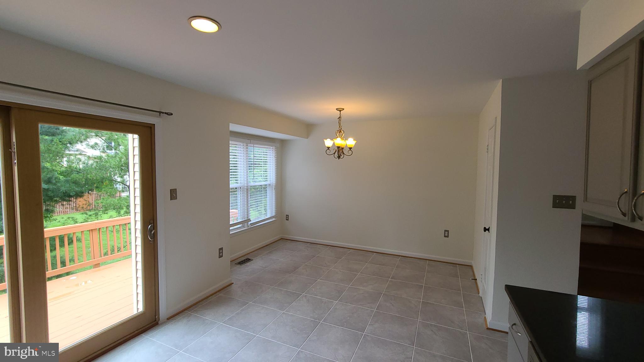 ASHBURN FARM - Residential Lease