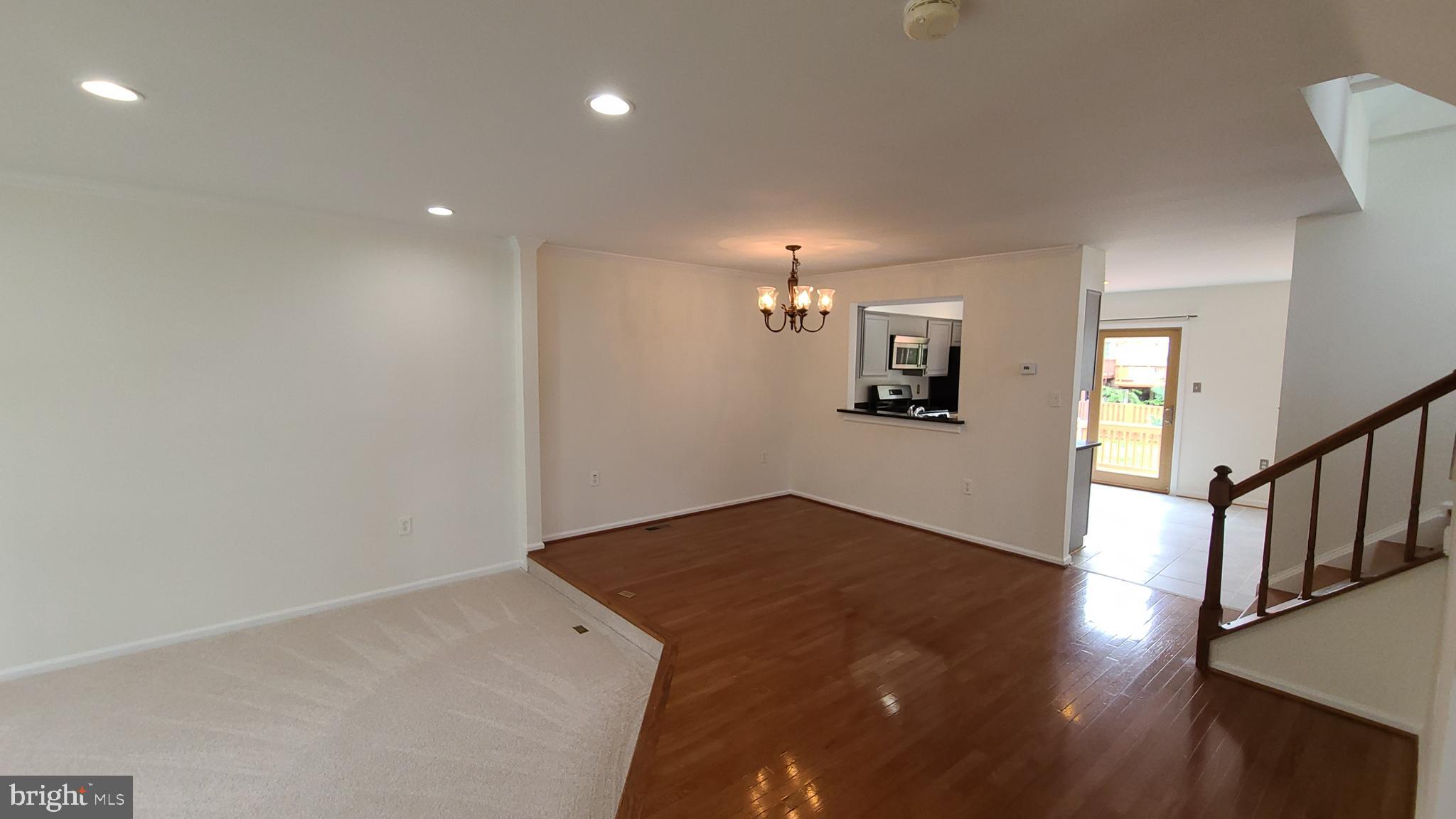 ASHBURN FARM - Residential Lease