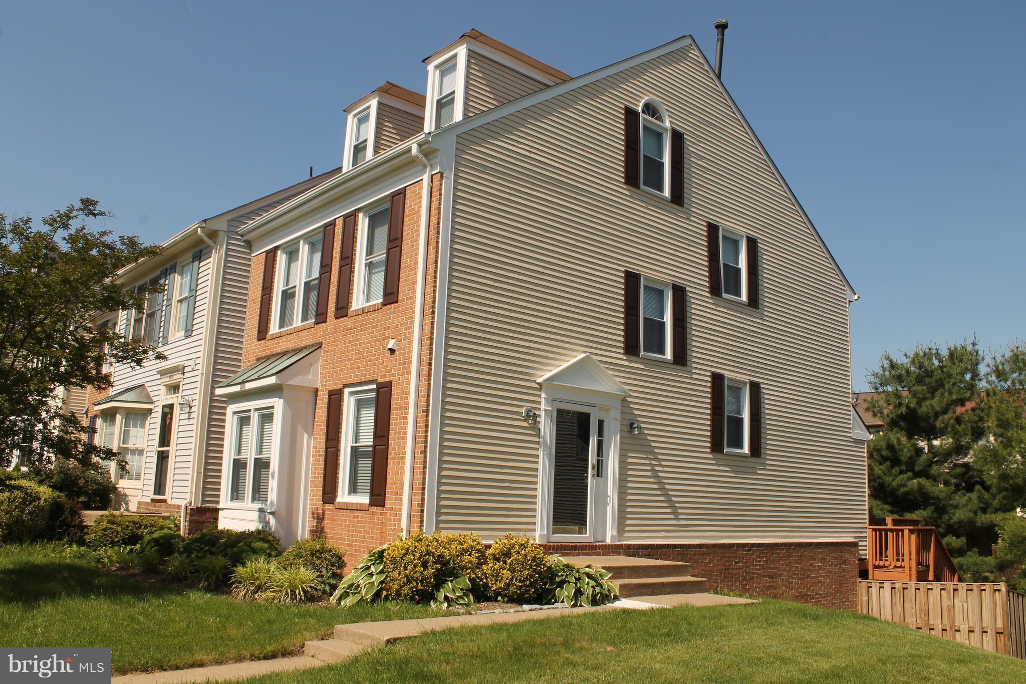 ASHBURN FARM - Residential Lease